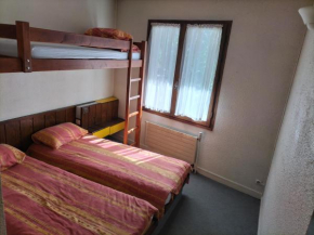 Chambre Triple avec Salle de Bains Privative 2
